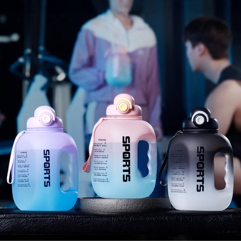 Garrafa de água grande 2.5L com boca larga e design premium