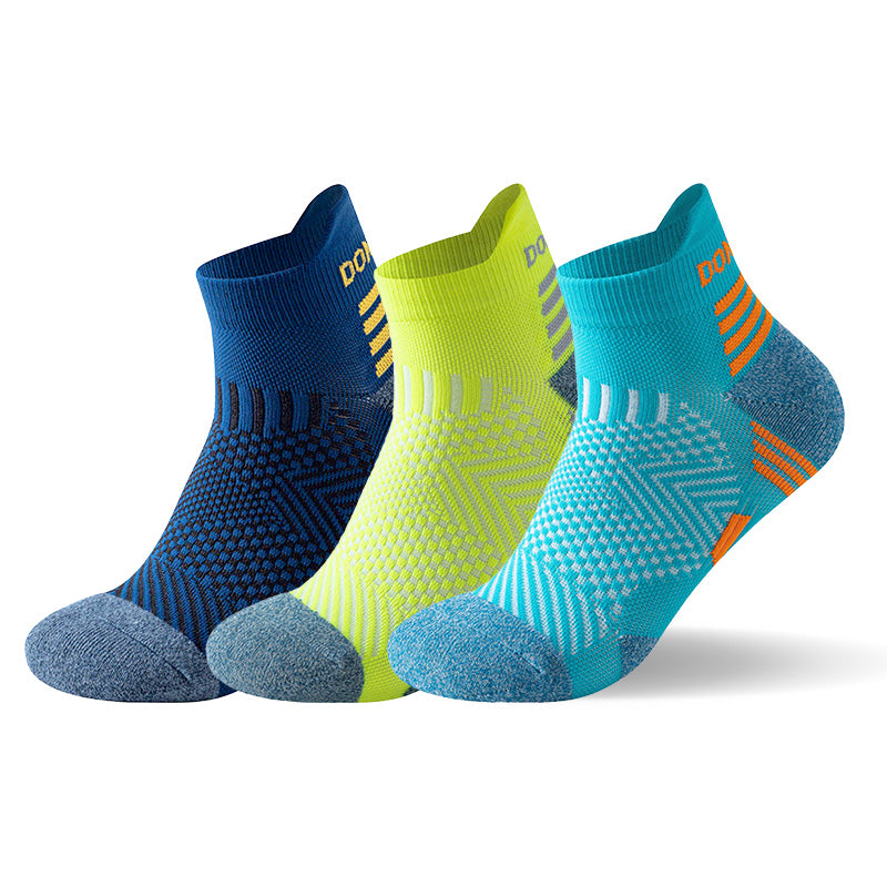 Kit com 3 pares de meias esportivas para corrida e treino – compressão e respirabilidade