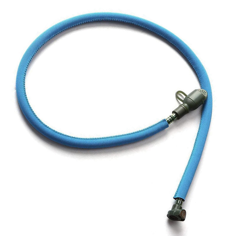 Capa térmica em neoprene aplicada na mangueira de mochila de hidratação