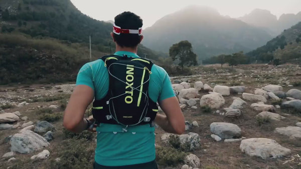 Colete de hidratação com design ergonômico leve