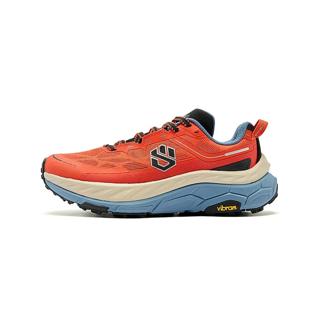 Tênis Qiaodan Shanshen 2.0 unissex com placa de carbono visto em ângulo lateral, sola Vibram Megagrip